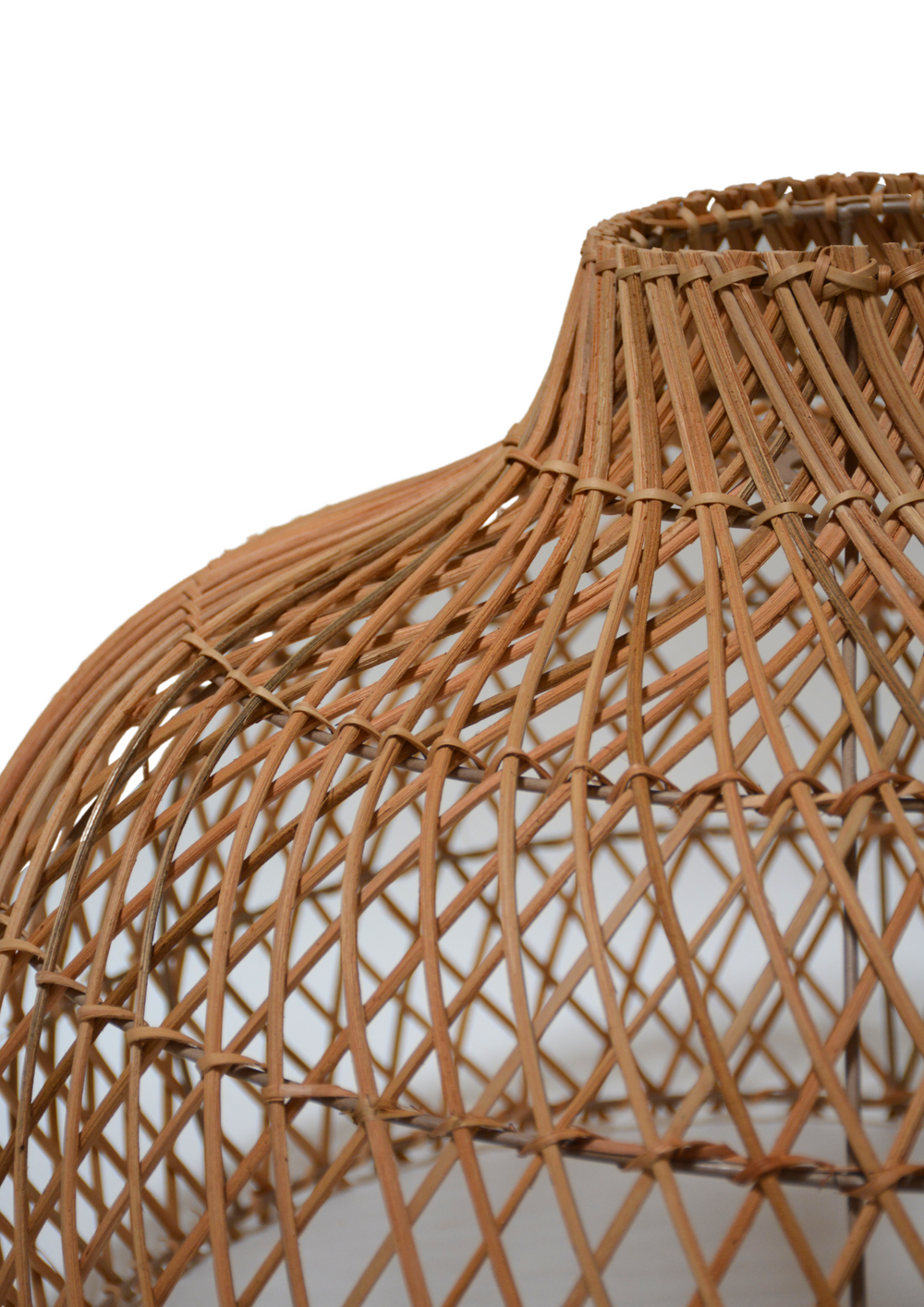 O Pingente Uluwatu - Rattan - L - Hippie Monkey - Image 5