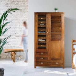 Armário duplo em mindi com sapateira 108 x 50 x 200