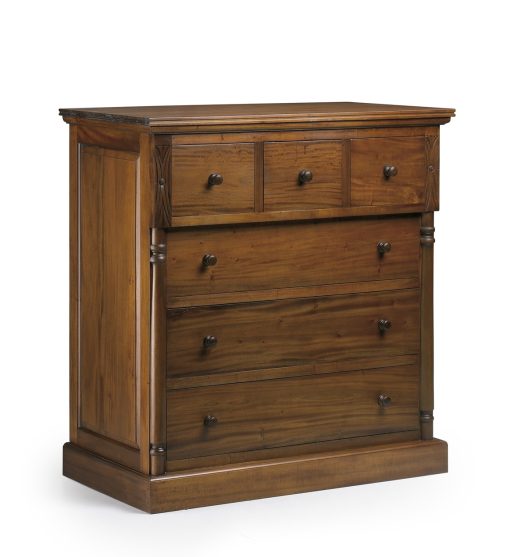 Cómoda de mogno com detalhes entalhados 105 x 55 x 110
